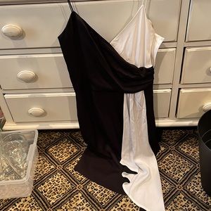 New with tags Milly Black and White Silk dress size 6